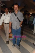 Rajkumar Hirani arrive back from IIFA in Mumbai Airport on 6th June 2010 (4).JPG